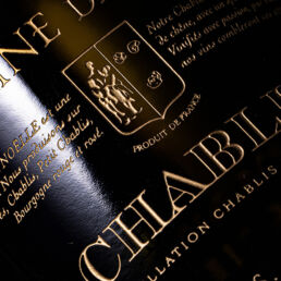 Zoom gravure sur verre. Une r&eacute;alisation MSV.