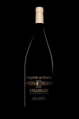 Gravure recto sur verre bouteille magnum Chablis, Domaine de Noelle. Une réalisation MSV
