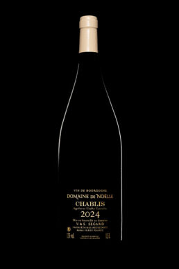 Gravure verso sur verre bouteille magnum Chablis, Domaine de Noelle. Une réalisation MSV